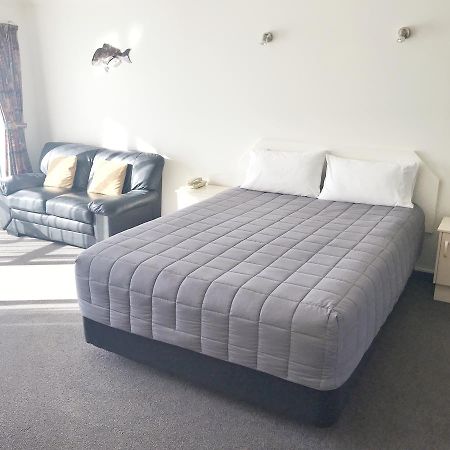 Avalon Manor Motel Motueka Bagian luar foto