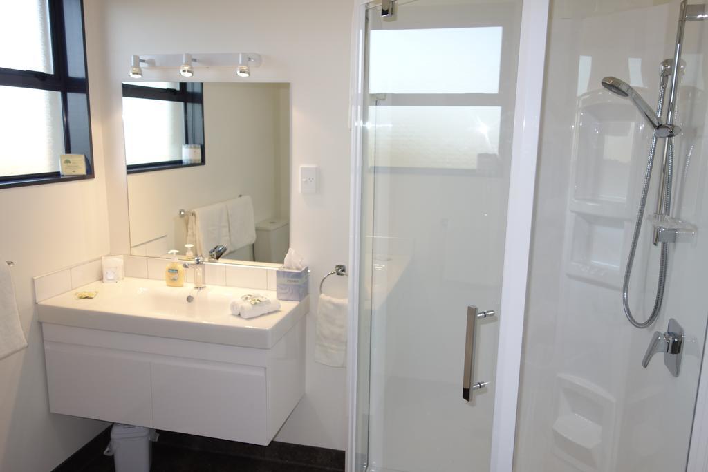 Avalon Manor Motel Motueka Bagian luar foto