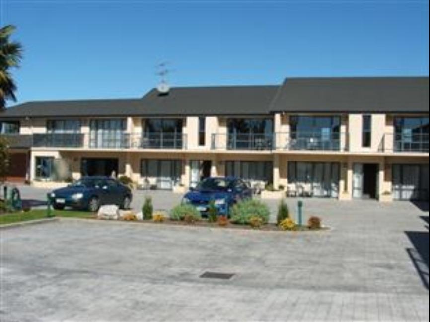 Avalon Manor Motel Motueka Bagian luar foto
