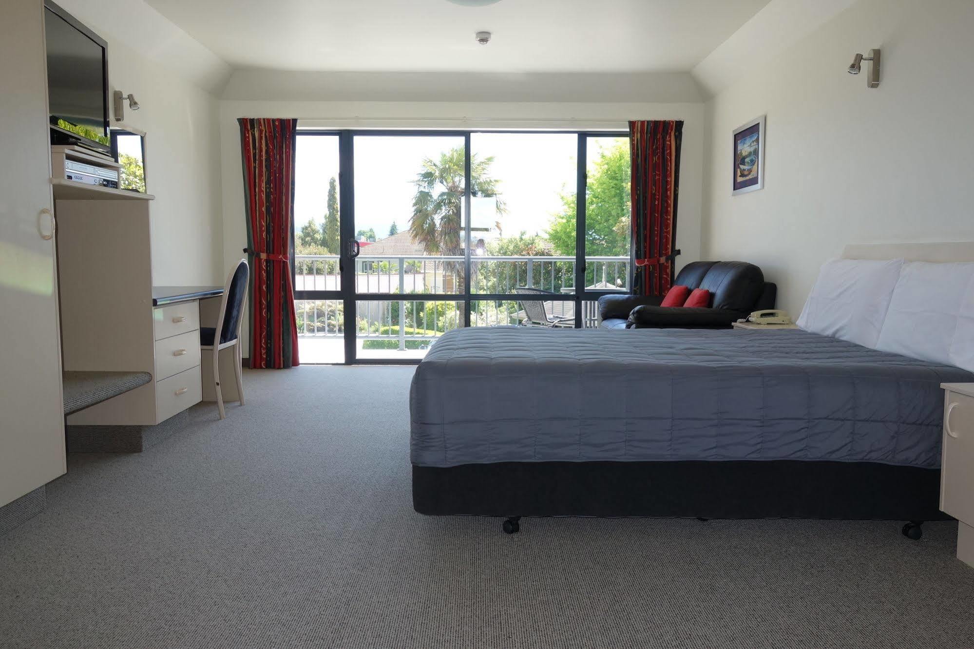 Avalon Manor Motel Motueka Bagian luar foto